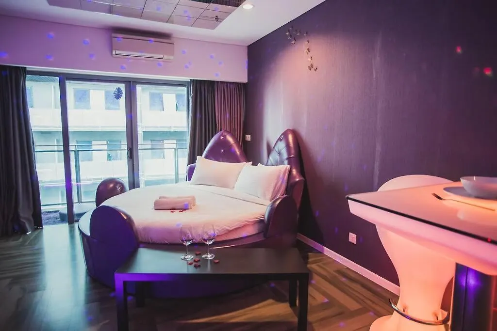 Mercu Summer Suite - Love Romance, Purple Love Fun 紫情趣民宿 Kuala Lumpur Malezja