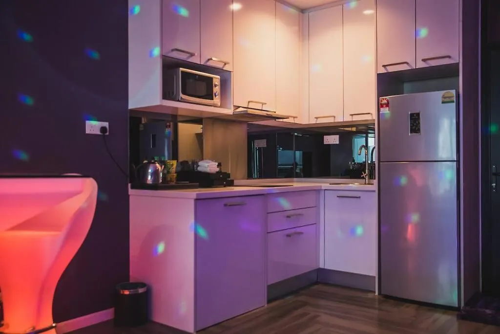 Mercu Summer Suite - Love Romance, Purple Love Fun 紫情趣民宿 Kuala Lumpur