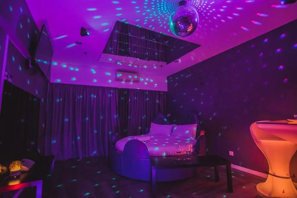 Mercu Summer Suite - Love Romance, Purple Love Fun 紫情趣民宿 Kuala Lumpur Apartment