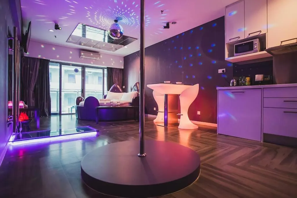 Mercu Summer Suite - Love Romance, Purple Love Fun 紫情趣民宿 Kuala Lumpur